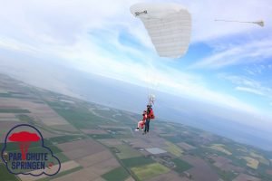 Skydiven tandemsprong - Parachutespringen.nl